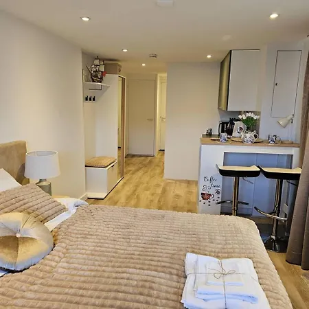 Charming In - 30 Sqm With Terrace *