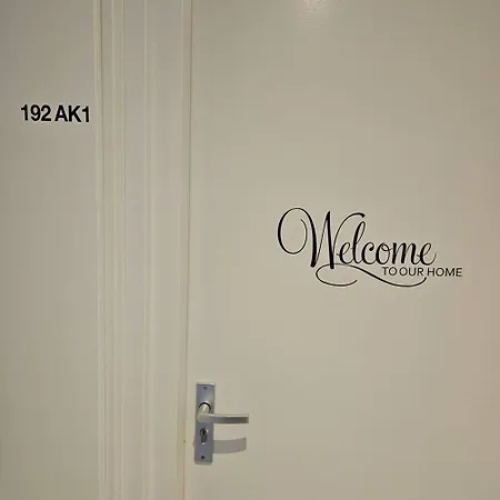 Charming In - 30 Sqm With Terrace شقة لِسِه